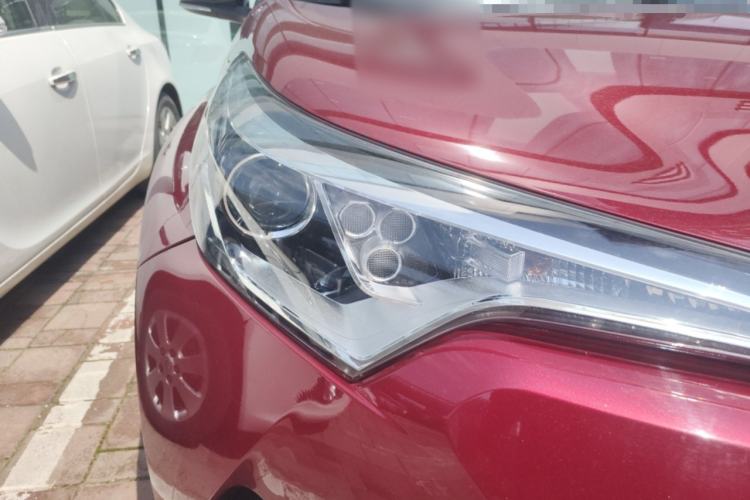 Used Toyota IZOA 2018 2.0L Yichi Edition China V Standard Right Front Headlight