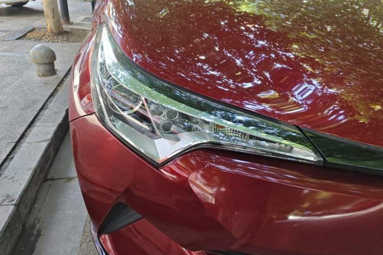 Used Toyota IZOA 2018 2.0L Yichi Edition China V Standard Right Front Headlight