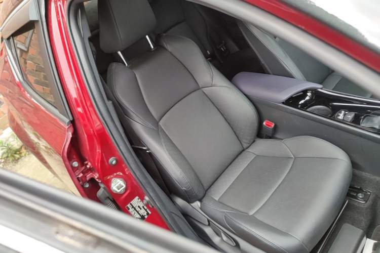 Used Toyota IZOA 2018 2.0L Yichi Version China VI Standard Right Front Seat