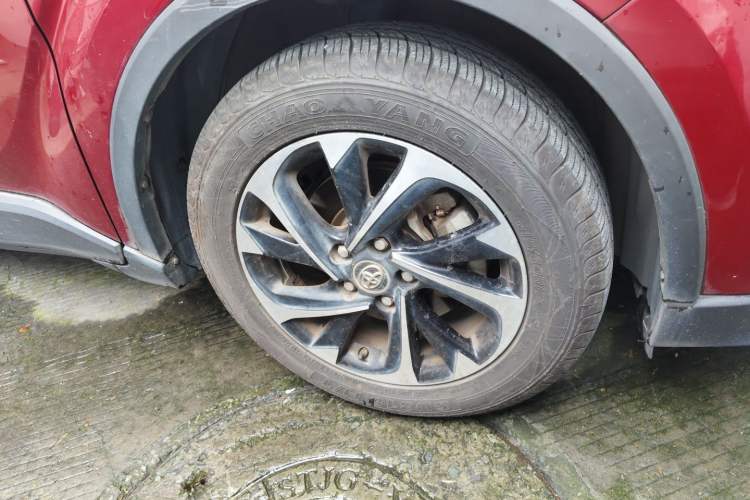 Used Toyota IZOA 2018 2.0L Yichi Version China VI Standard Right Front Wheel Hub