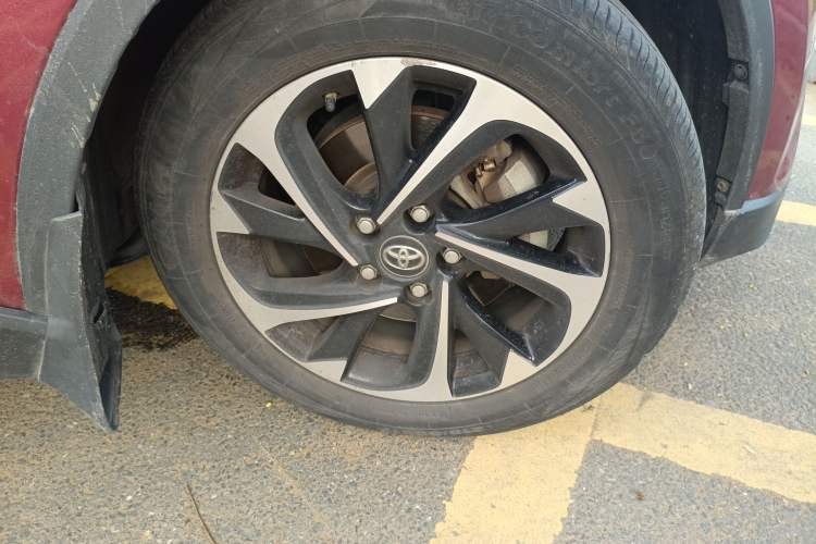 Used Toyota IZOA 2018 2.0L Yichi Edition China V Standard Right Front Wheel Hub