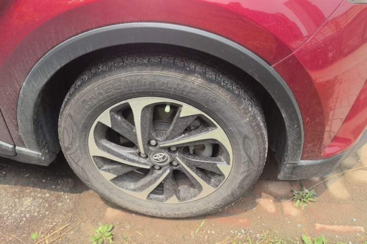 Used Toyota IZOA 2018 2.0L Yichi Version China VI Standard Right Front Wheel Hub