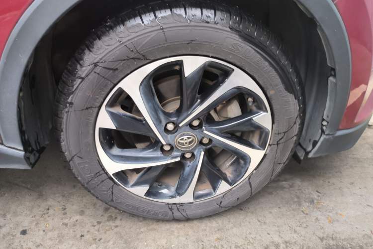Used Toyota IZOA 2018 2.0L Yichi Version China VI Standard Right Front Wheel Hub