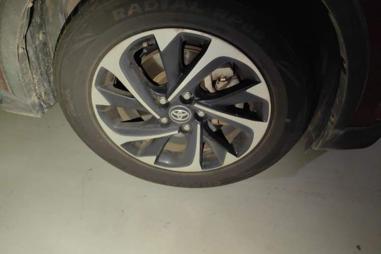 Used Toyota IZOA 2018 2.0L Yichi Version China VI Standard Right Front Wheel Hub
