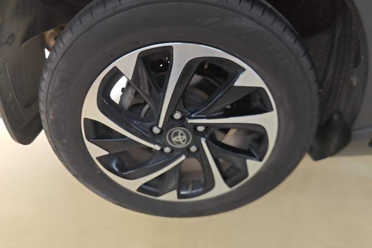 Used Toyota IZOA 2018 2.0L Yichi Edition China V Standard Right Rear Wheel Hub