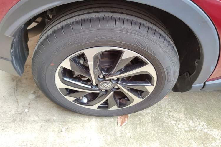 Used Toyota IZOA 2018 2.0L Yichi Version China VI Standard Right Rear Wheel Hub
