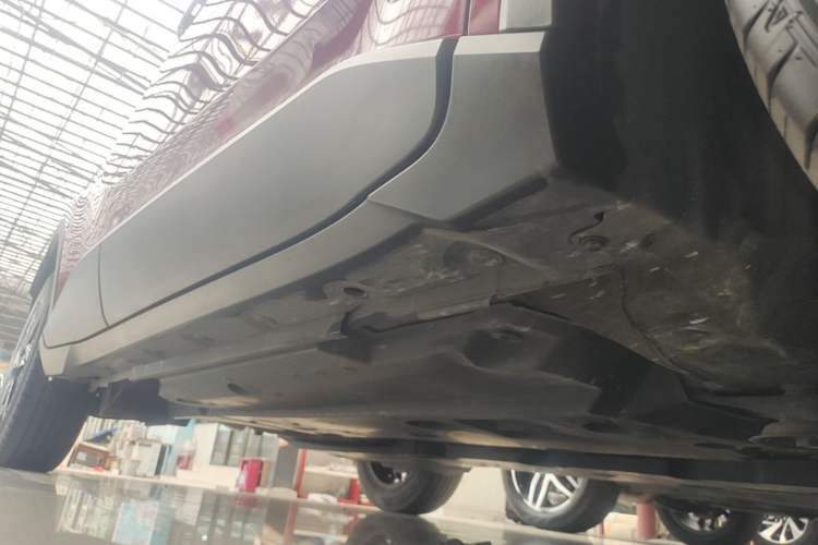 Used Toyota IZOA 2018 2.0L Yichi Edition China V Standard Right Side Sill
