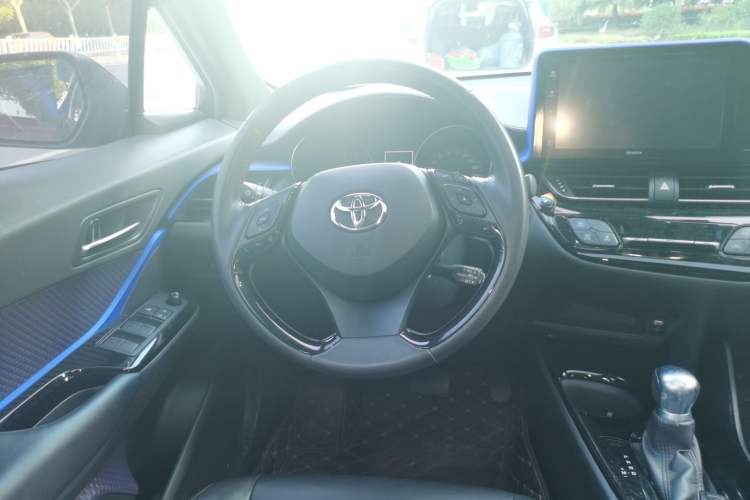 Used Toyota IZOA 2018 2.0L Yichi Version China VI Standard Steering Wheel