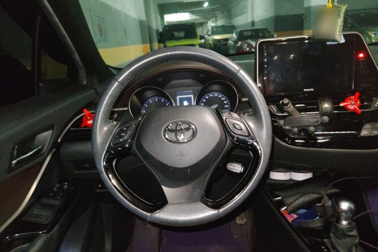 Used Toyota IZOA 2018 2.0L Yixuan Version China V Standard Steering Wheel