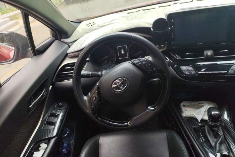 Used Toyota IZOA 2018 2.0L Yixuan Version China V Standard Steering Wheel