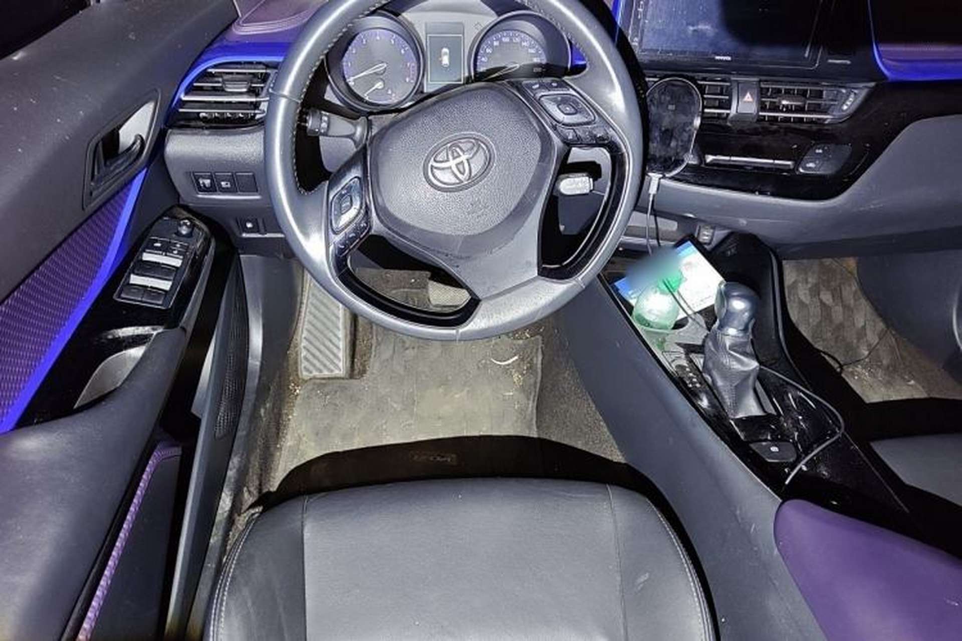 Used Toyota IZOA 2018 2.0L Yichi Version China VI Standard Steering Wheel