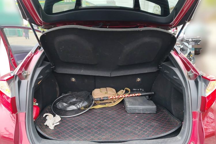 Used Toyota IZOA 2018 2.0L Yichi Version China VI Standard Trunk