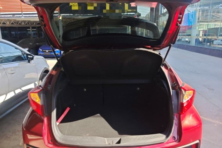 Used Toyota IZOA 2018 2.0L Yichi Version China VI Standard Trunk
