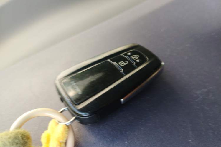 Used Toyota IZOA 2018 2.0L Yichi Version China VI Standard Vehicle Key