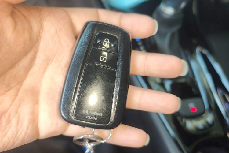 Used Toyota IZOA 2018 2.0L Yichi Version China VI Standard Vehicle Key