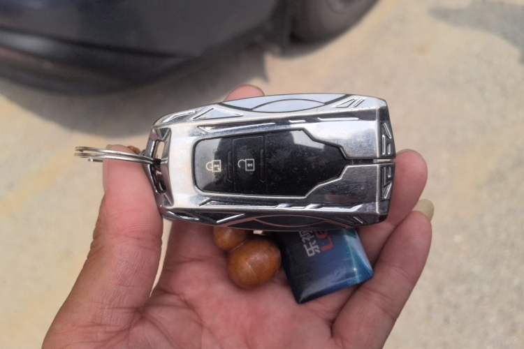 Used Toyota IZOA 2018 2.0L Yichi Version China VI Standard Vehicle Key
