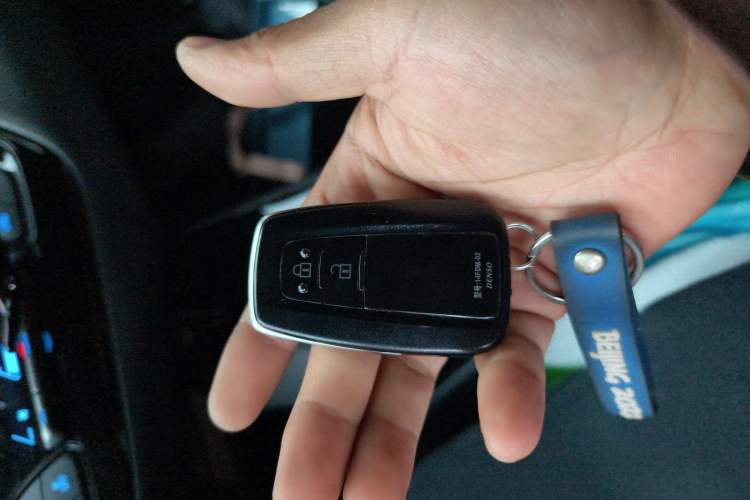 Used Toyota IZOA 2018 2.0L Yichi Version China VI Standard Vehicle Key