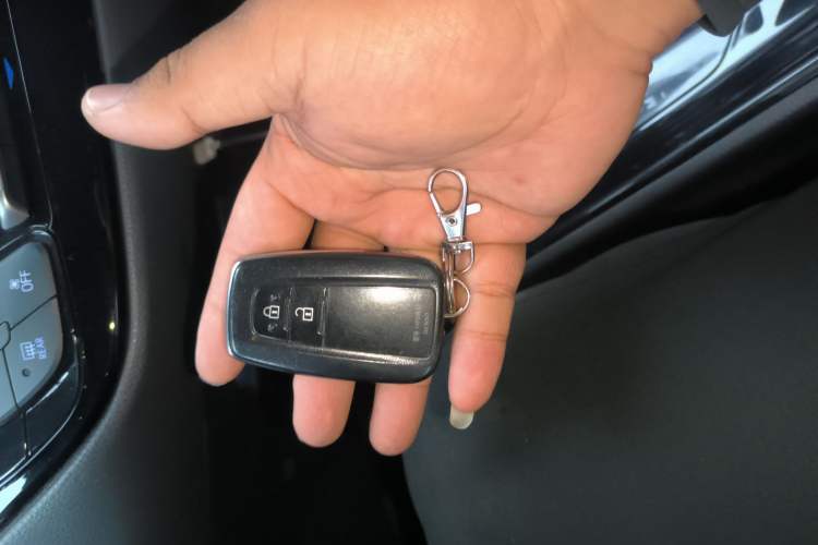 Used Toyota IZOA 2018 2.0L Yichi Version China VI Standard Vehicle Key