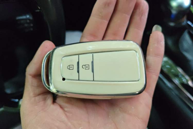 Used Toyota IZOA 2018 2.0L Yichi Edition China V Standard Vehicle Key