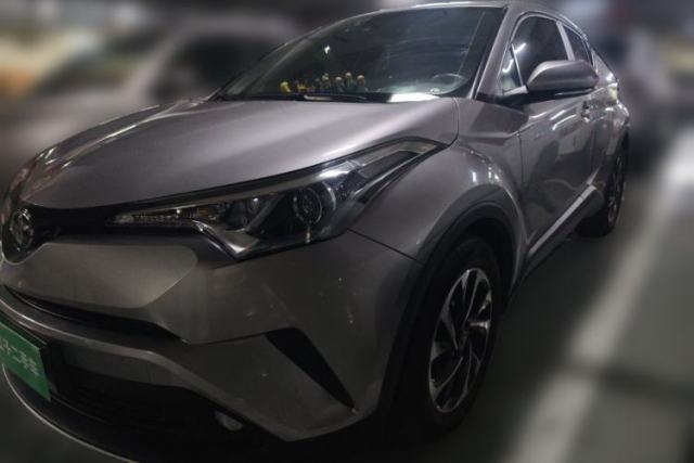 Toyota IZOA 2018 2.0L Yichi Version China VI Standard مستعملة