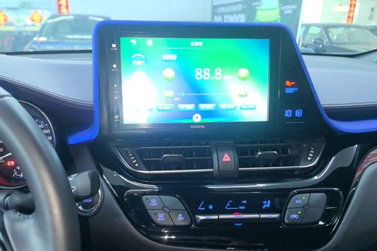 Used Toyota IZOA 2018 2.0L Yichi Version China VI Standard Audio And AC Panel