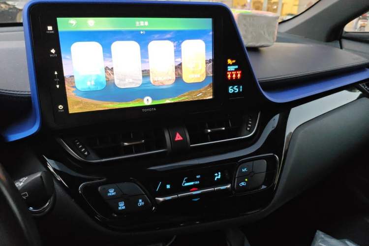 Used Toyota IZOA 2018 2.0L Yichi Version China VI Standard Audio And AC Panel