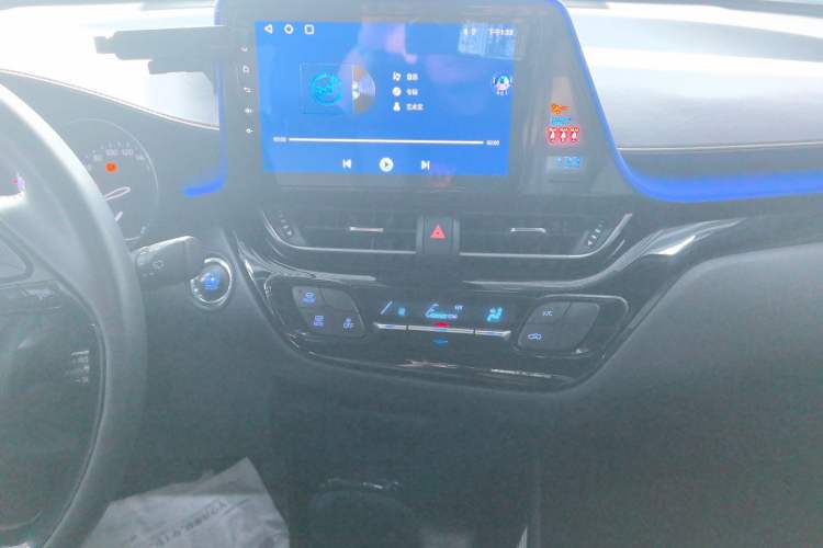 Used Toyota IZOA 2018 2.0L Yichi Version China VI Standard Audio And AC Panel