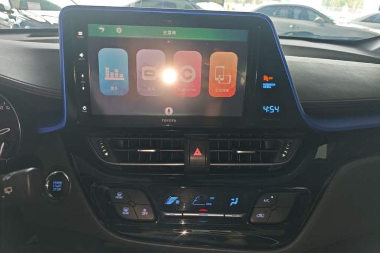 Used Toyota IZOA 2018 2.0L Yichi Version China VI Standard Audio And AC Panel