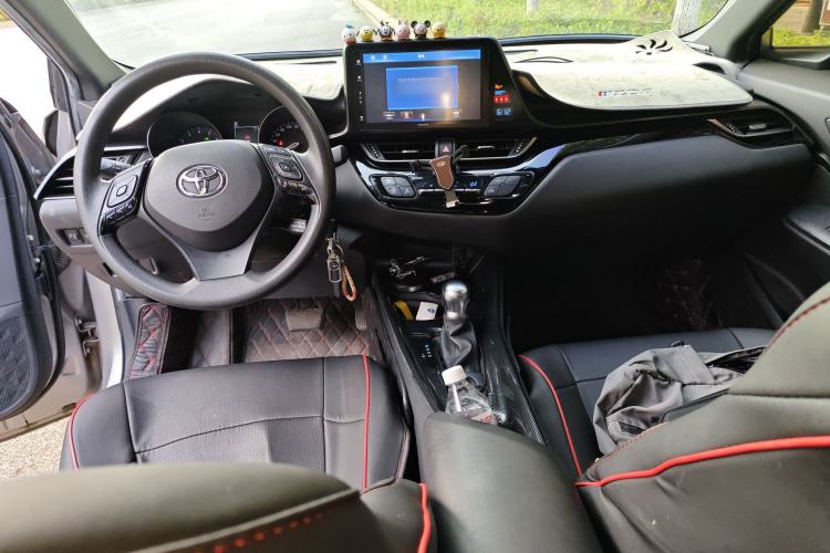 Used Toyota IZOA 2018 2.0L Yidong Version China V Standard Center Console