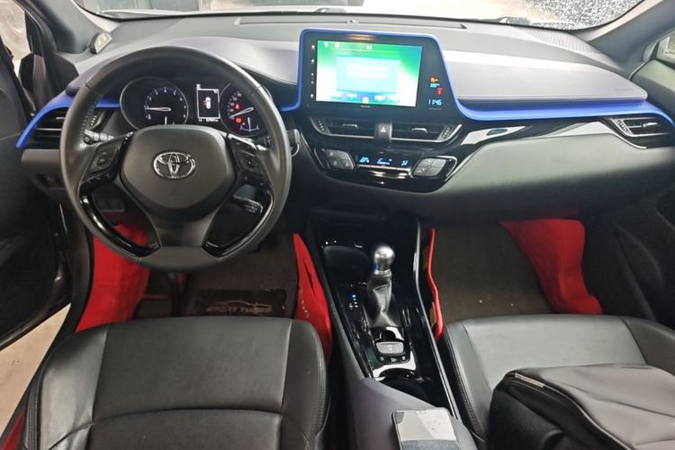 Used Toyota IZOA 2018 2.0L Yichi Version China VI Standard Center Console