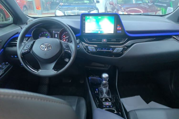 Used Toyota IZOA 2018 2.0L Yichi Version China VI Standard Center Console