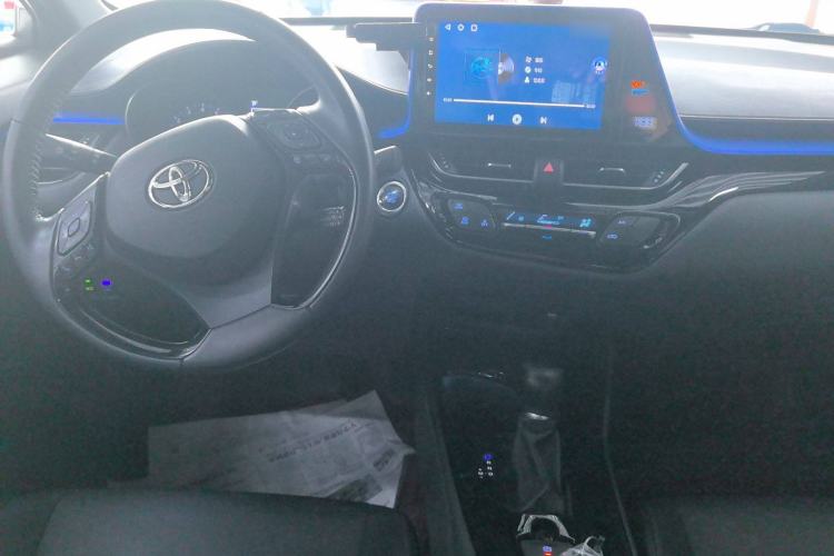 Used Toyota IZOA 2018 2.0L Yichi Version China VI Standard Center Console