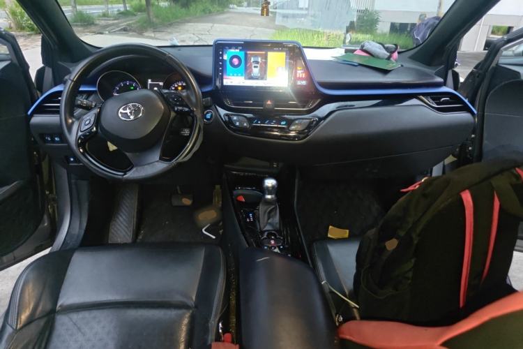 Used Toyota IZOA 2018 2.0L Yichi Edition China V Standard Center Console