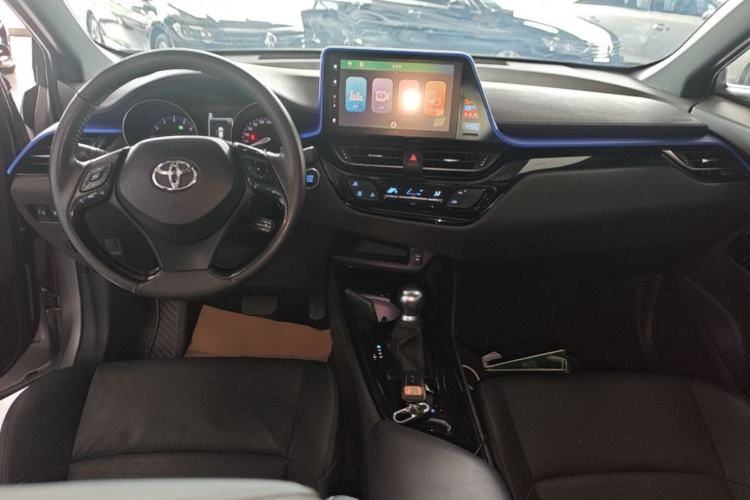 Used Toyota IZOA 2018 2.0L Yichi Version China VI Standard Center Console