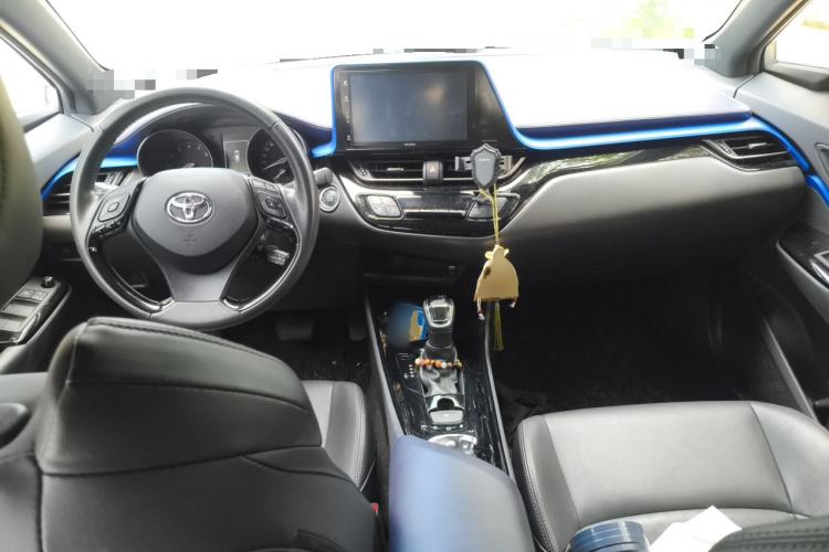 Used Toyota IZOA 2018 2.0L Yichi Version China VI Standard Center Console