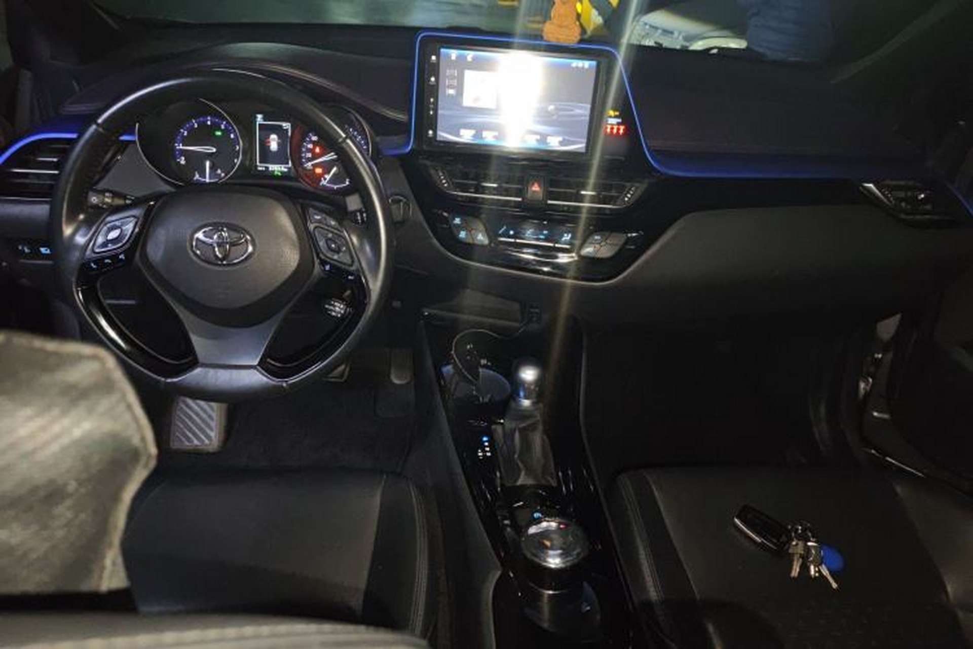 Used Toyota IZOA 2018 2.0L Yichi Version China VI Standard Center Console