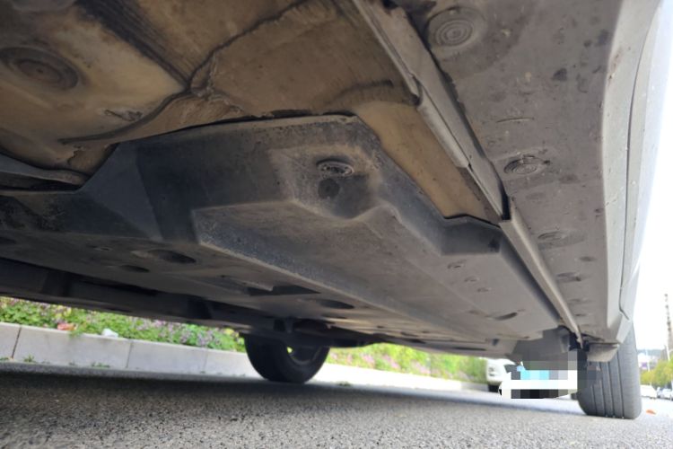 Used Toyota IZOA 2018 2.0L Yidong Version China V Standard Chassis Front Left