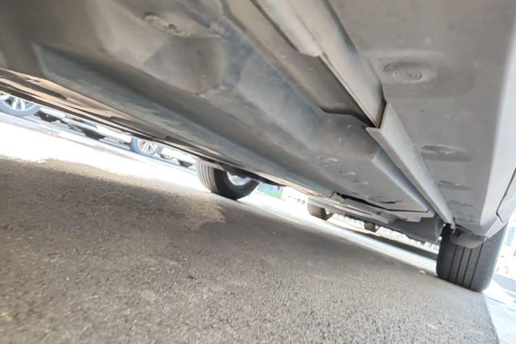 Used Toyota IZOA 2018 2.0L Yixuan Sunroof Version China V Standard Chassis Front Left