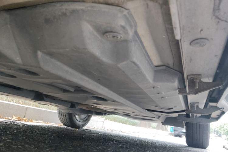 Used Toyota IZOA 2018 2.0L Yichi Edition China V Standard Chassis Front Left