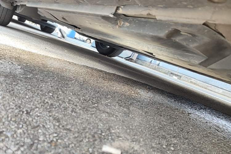 Used Toyota IZOA 2018 2.0L Yixuan Sunroof Version China V Standard Chassis Front Right