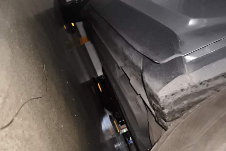 Used Toyota IZOA 2018 2.0L Yichi Version China VI Standard Chassis Front Right