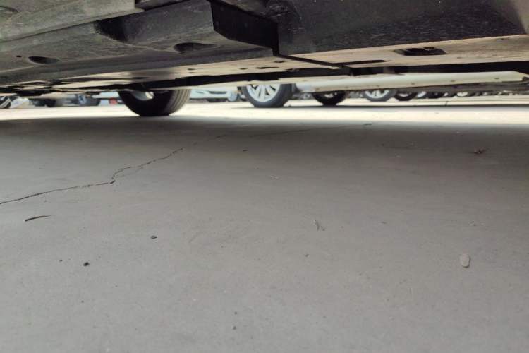 Used Toyota IZOA 2018 2.0L Yichi Version China VI Standard Chassis Rear Left