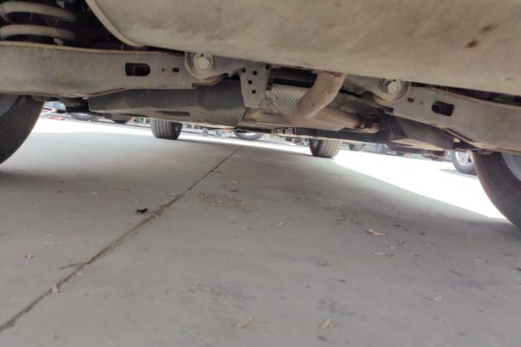 Used Toyota IZOA 2018 2.0L Yichi Version China VI Standard Chassis Rear