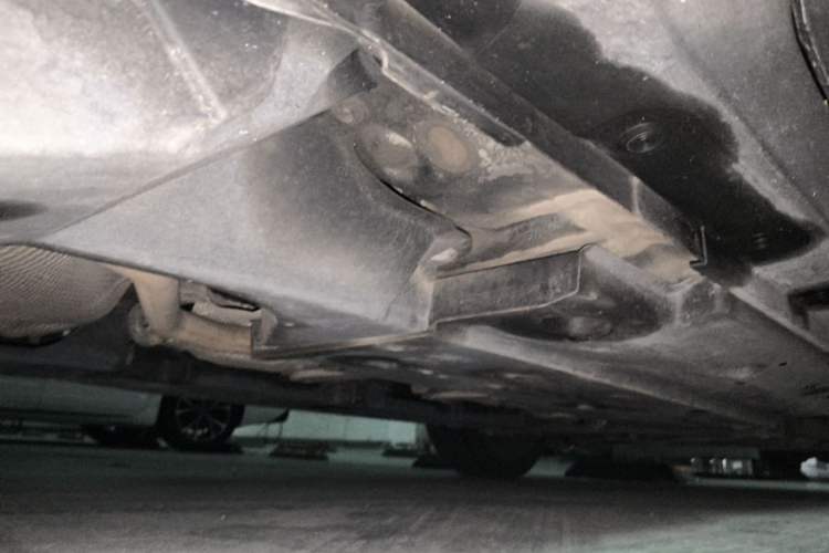 Used Toyota IZOA 2018 2.0L Yichi Version China VI Standard Chassis Rear Right