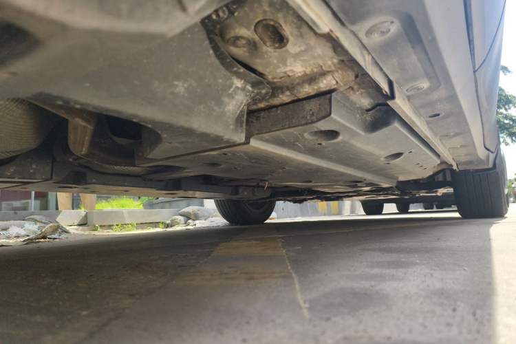 Used Toyota IZOA 2018 2.0L Yichi Version China VI Standard Chassis Rear Right