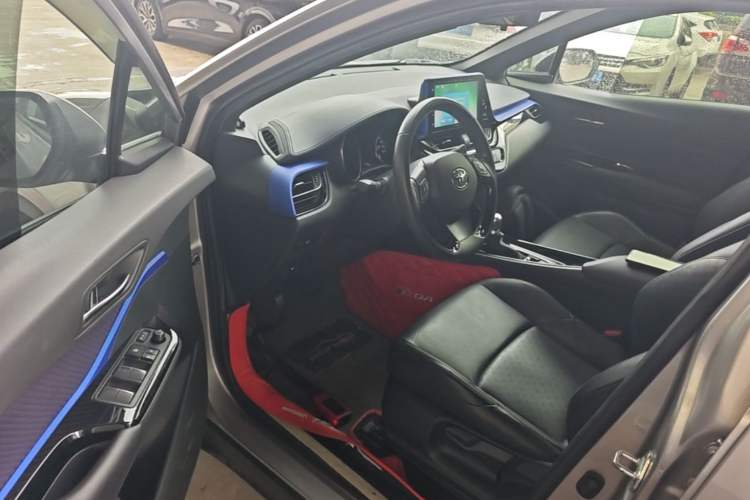 Used Toyota IZOA 2018 2.0L Yichi Version China VI Standard Driver Seat