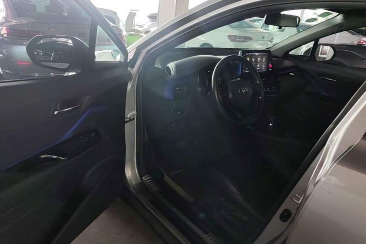 Used Toyota IZOA 2018 2.0L Yichi Edition China V Standard Driver Seat