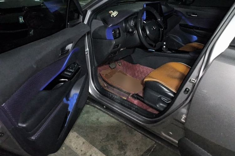 Used Toyota IZOA 2018 2.0L Yichi Version China VI Standard Driver Seat