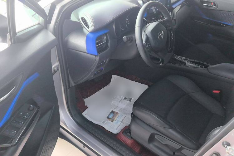 Used Toyota IZOA 2018 2.0L Yichi Version China VI Standard Driver Seat
