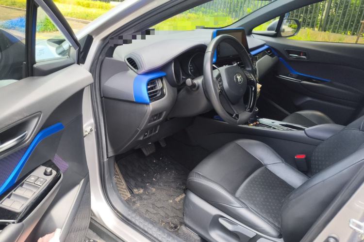 Used Toyota IZOA 2018 2.0L Yichi Version China VI Standard Driver Seat